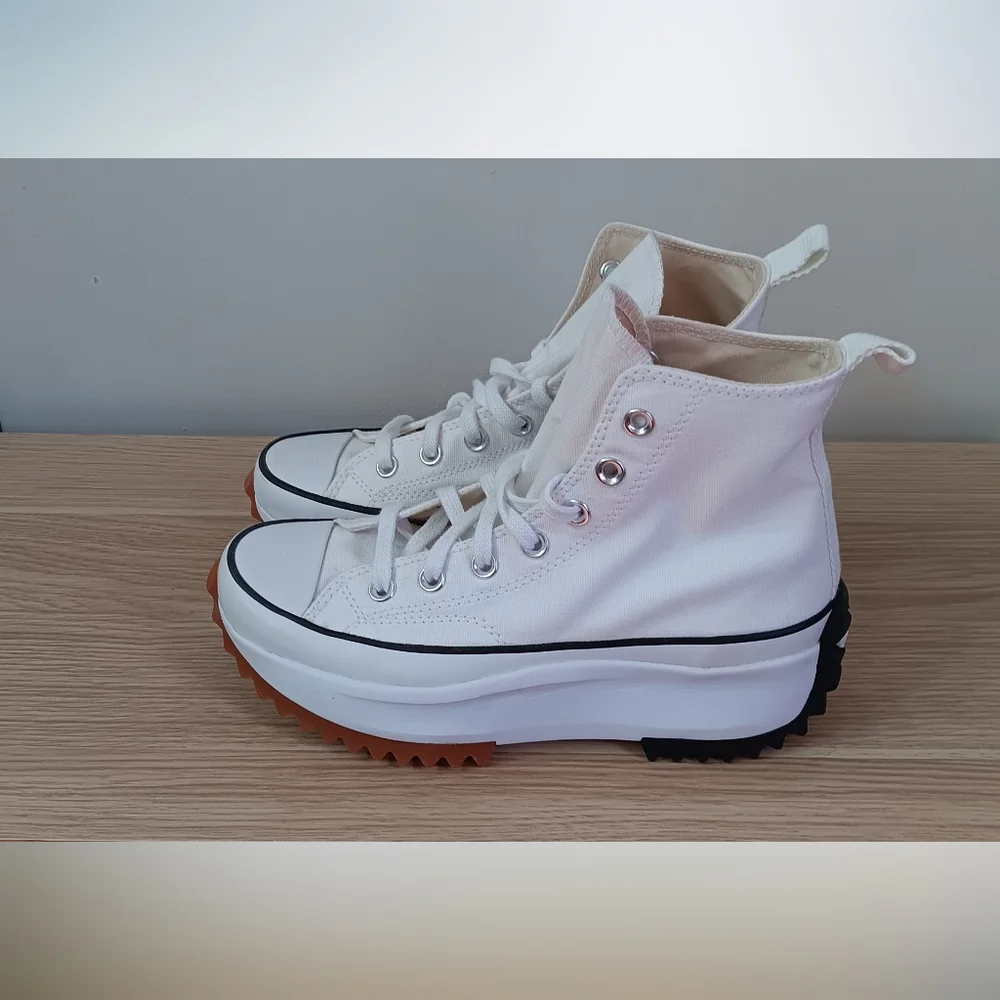 Converse nwot chuck